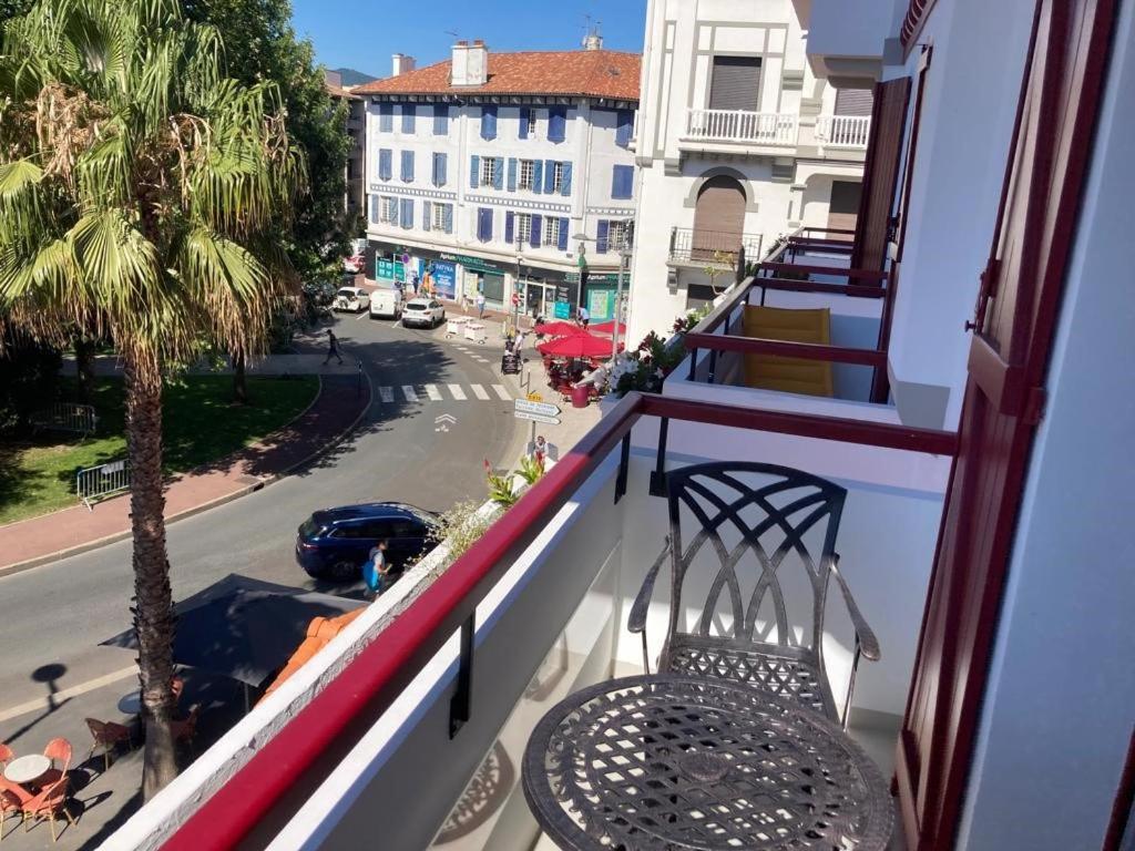 Superbe Appartement T3 Au Centre Plage .Parking Hendaye Exterior foto